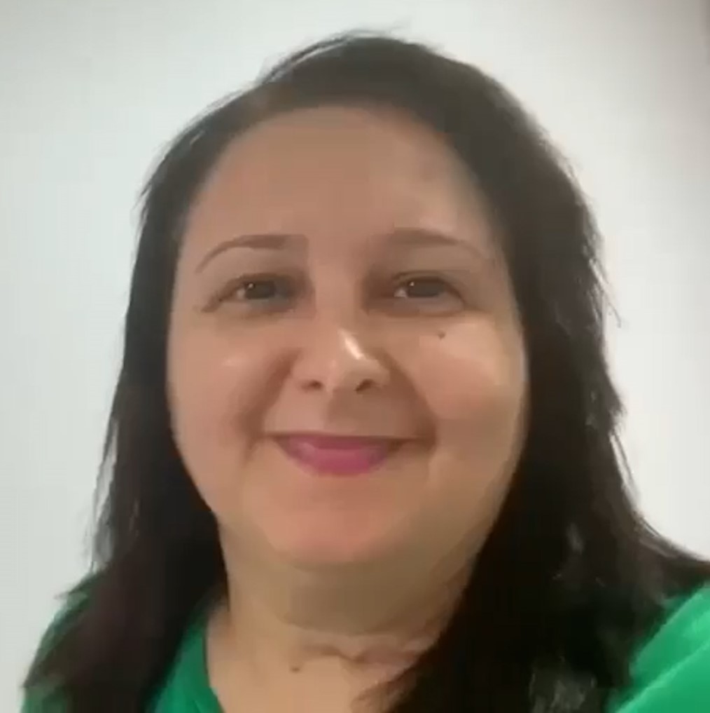 Aline Voltarelli Teixeira